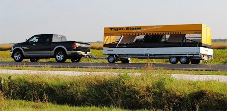 tiger stone自动铺路机7.jpg