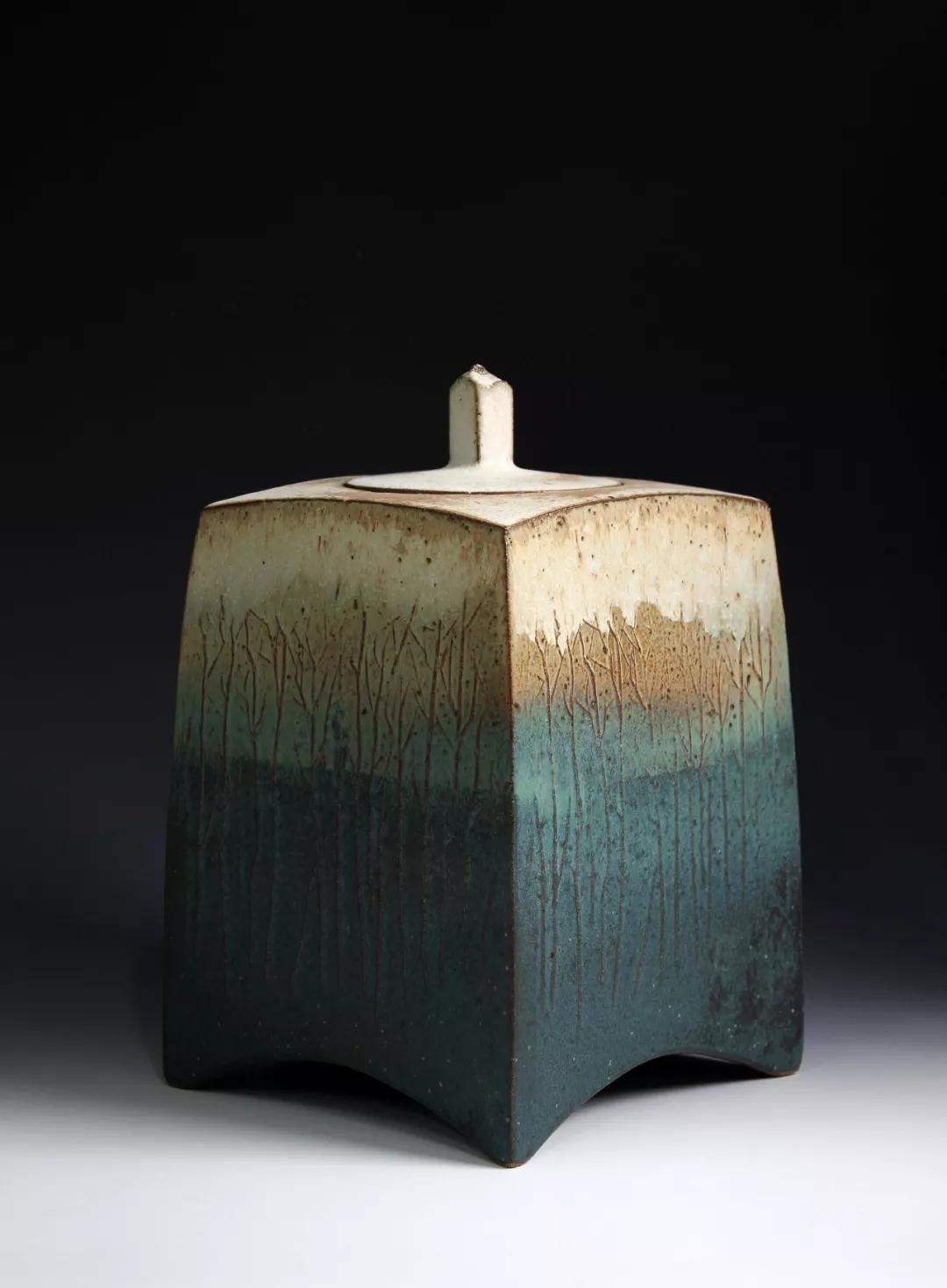 landscape in the south，25×25×35CM，2018.webp.jpg