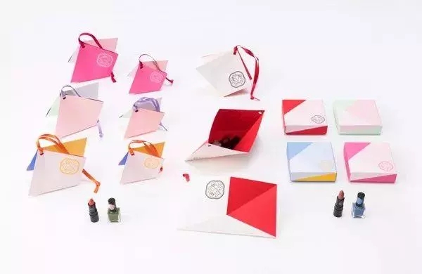 香水包装.webp (1).jpg