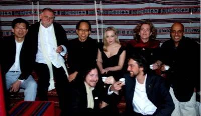 1575684899263310.jpg 2007年王敏(左一)作为Icograda (Ico-D)副主席与其他理事会成员在北京.jpg