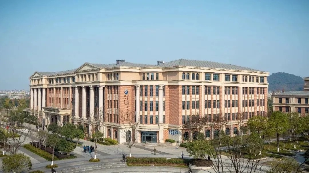 1624679515168493.jpg 计算机学院.webp.jpg