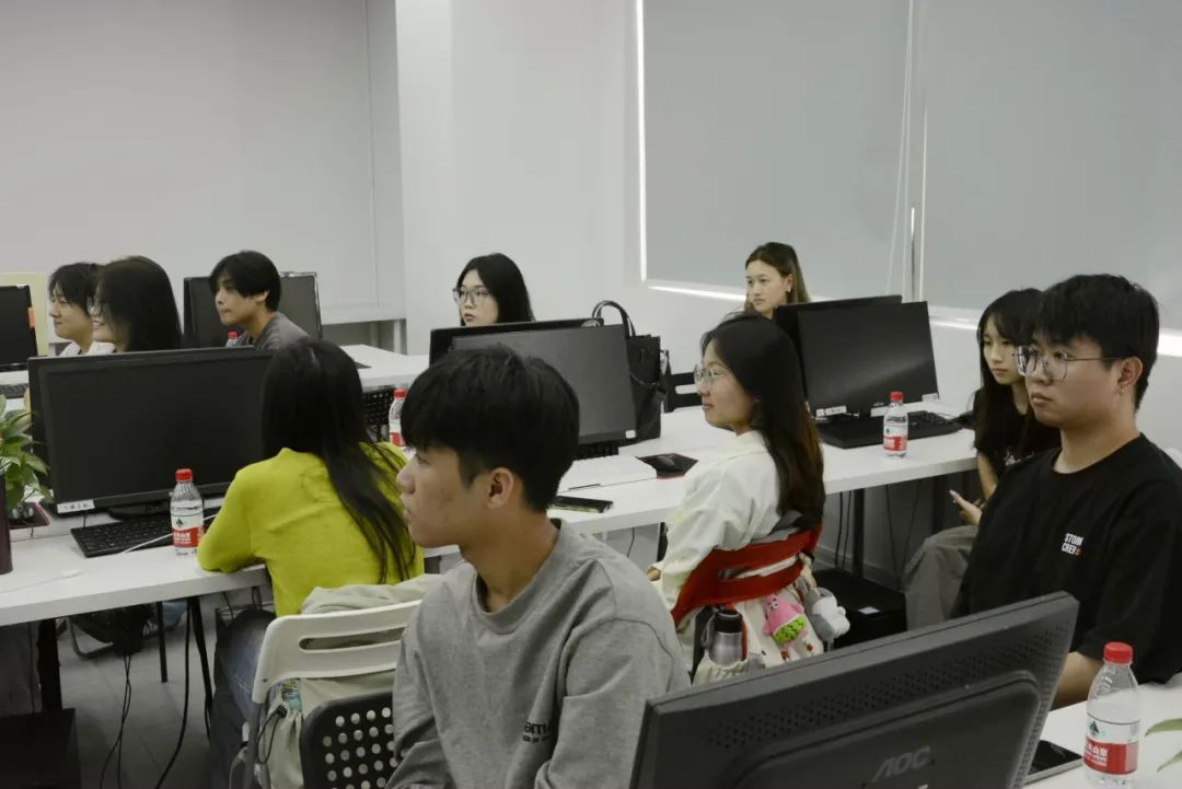 1732951954393982.jpg 实训分享现场实拍一角.jpg