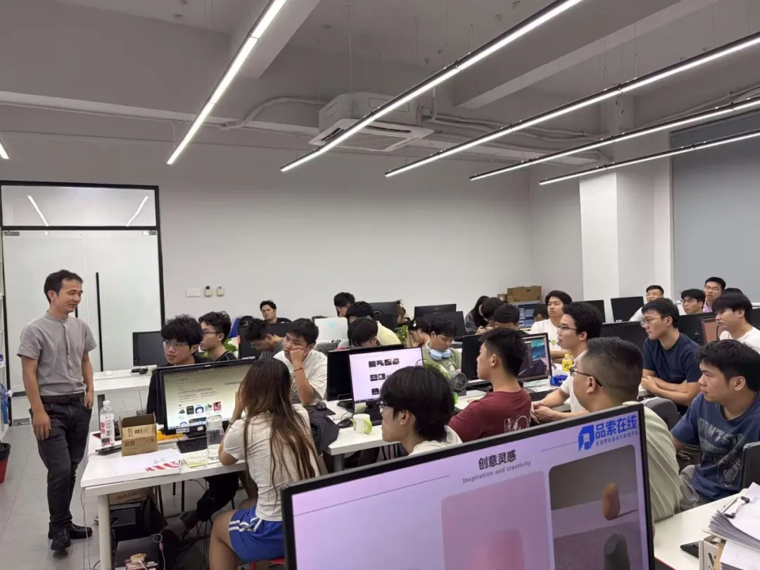 1756534644758397.png 实训现场实拍分享.png